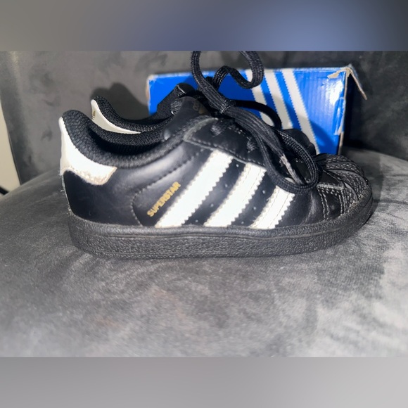 GUC | Toddler shoes size 8 | Adidas - Picture 7 of 12